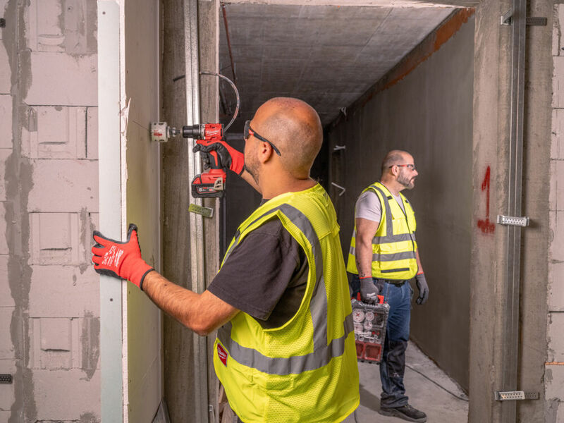 MILWAUKEE M18™ Aku vŕtačka s príklepom - kompaktná M18BLPDRC-422C