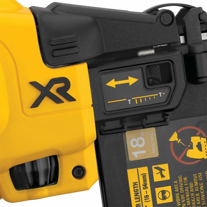 DEWALT 18V XR Aku dokončovacia klincovačka 15-54 mm, 2 x 2,0 Ah DCN680D2-QW