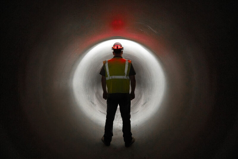 MILWAUKEE L4 USB Čelová aku lampa L4HL-VIS-301
