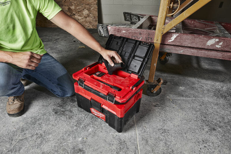 MILWAUKEE M18 FUEL™ PACKOUT™ Vysávač na mokré / suché vysavanie M18FPOVCL-0