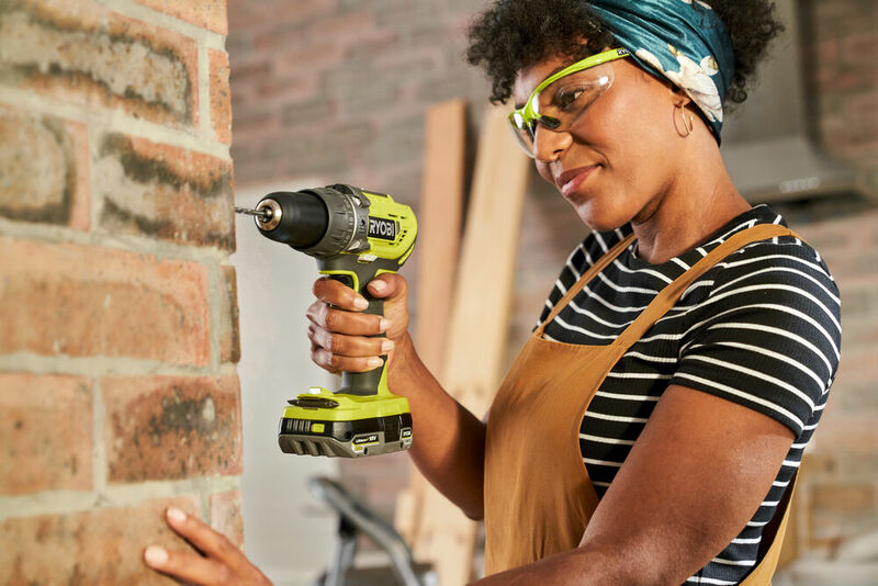 RYOBI 18V ONE+™ Aku vŕtačka s príklepom R18PD3-220S