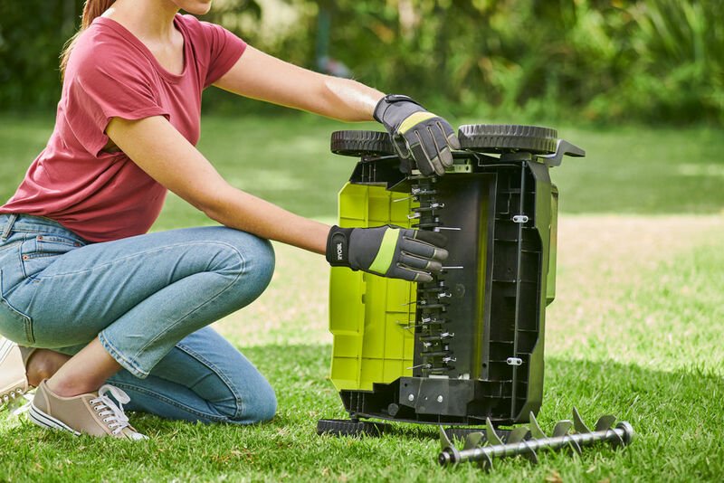 RYOBI 18V ONE+™ Vertikutátor 35 cm RY18SFX35A-0