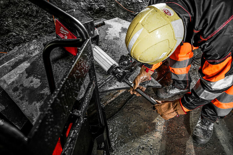 MILWAUKEE MX FUEL™ 25 Kg K-Hex 28 mm Demolačné kladivo MXF DH2528H-0