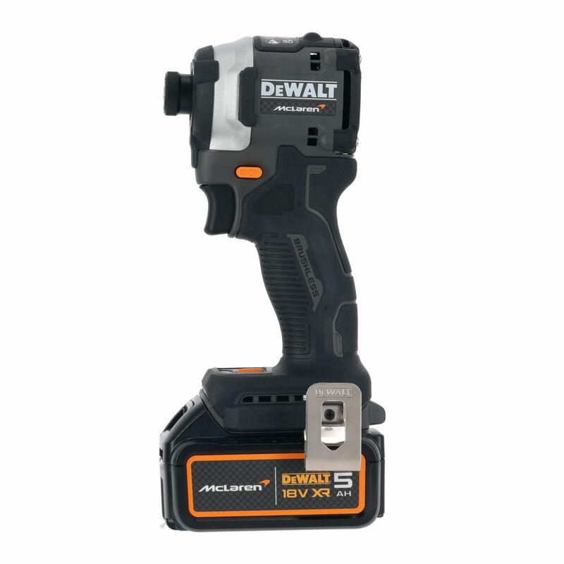 DEWALT | McLaren 18V XR 1/4” Hex aku rázový uťahovák, 2x 5,0 Ah DCF85MP2T-QW