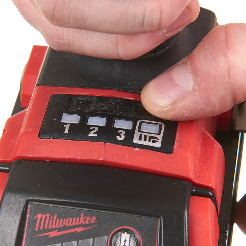 MILWAUKEE M18 FUEL™ 1/4” Hex aku rázový uťahovák M18FID2-0X