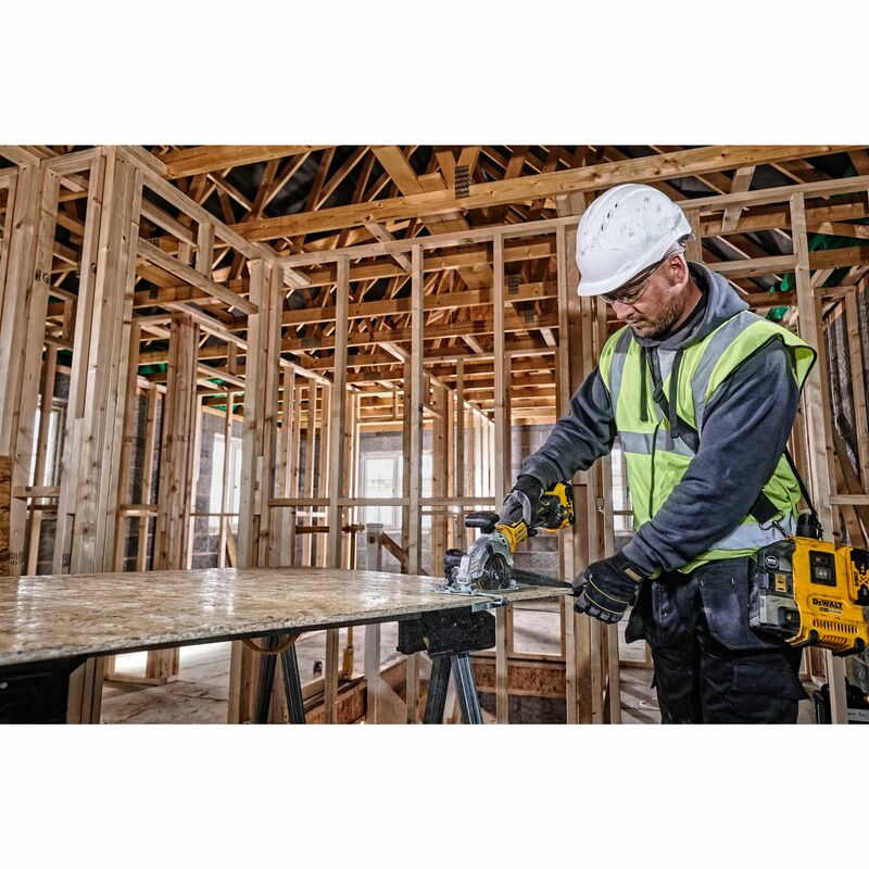 DEWALT 18V XR Aku kotúčová píla 115 mm, 1x 1,7 Ah POWERSTACK™ bez nabíjačky DCS571E1T-XJ