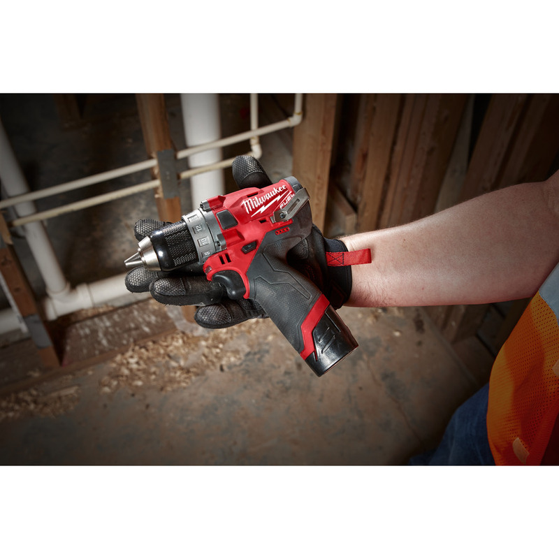 MILWAUKEE M12 FUEL™ Aku vŕtačka bez príklepu - kompaktná M12FDD-202X