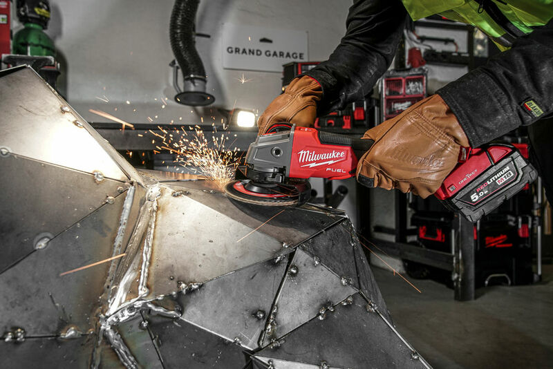 MILWAUKEE M18 FUEL™ ONE-KEY™ 125 mm uhlová brúska s lopatkovým spínačom M18ONEFSAG125XPDB-502X