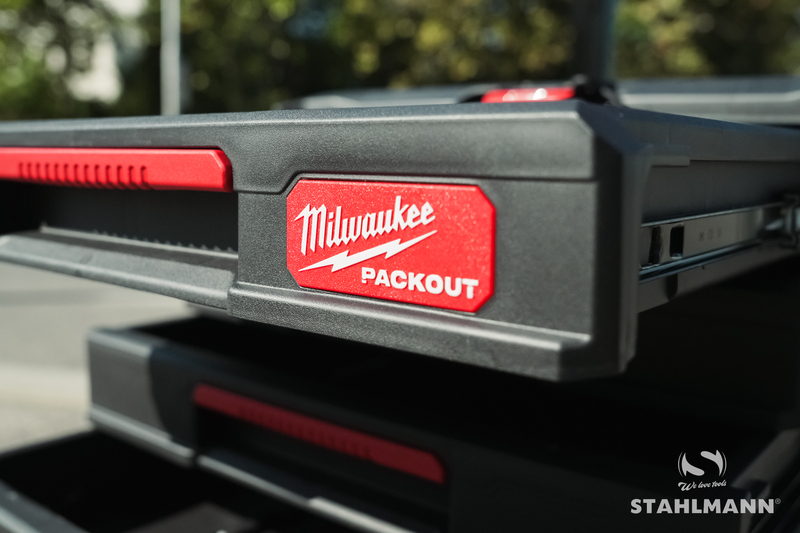 MILWAUKEE PACKOUT™ Box na náradie so 4 zásuvkami 4932493189