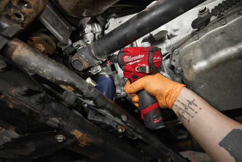 MILWAUKEE M12 FUEL™ 1/2” Aku rázový uťahovák - kompaktný M12FCIWF12G3-502X