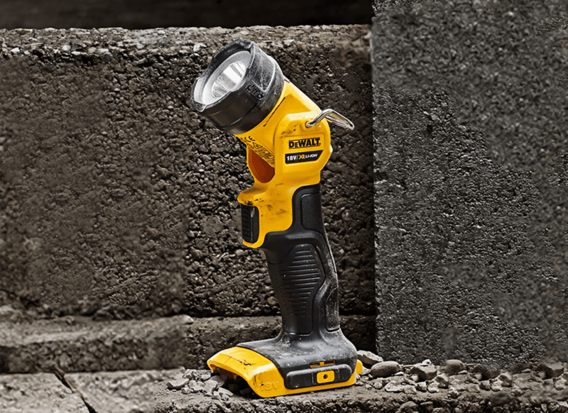 DEWALT 18V XR Aku lampa, bez aku DCL040-XJ