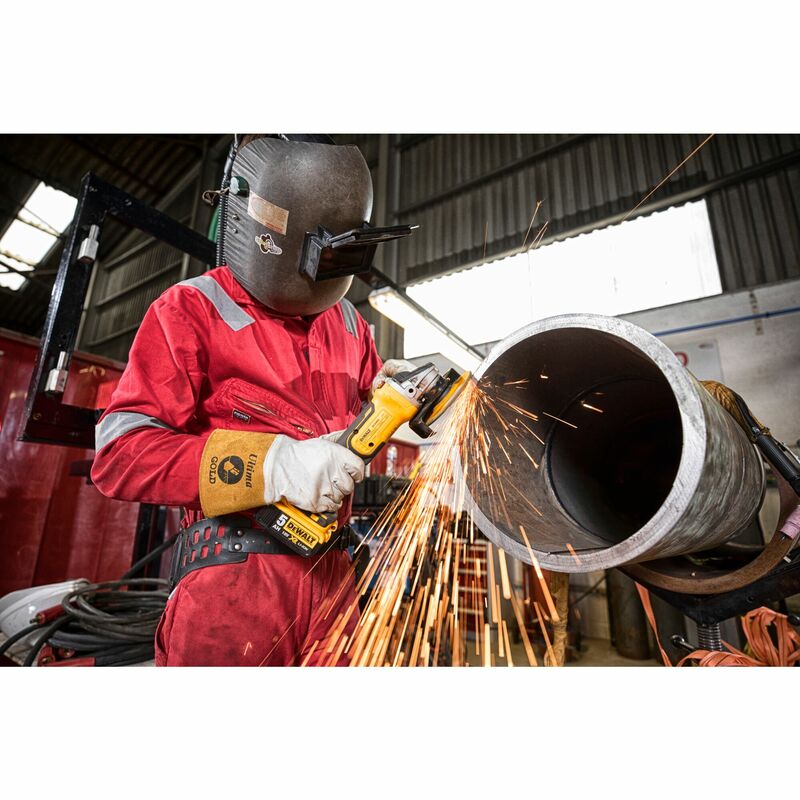 DEWALT 18V XR 125 mm aku uhlová brúska s posuvným spínačom, 2x 5,0 Ah DCG405P2-QW