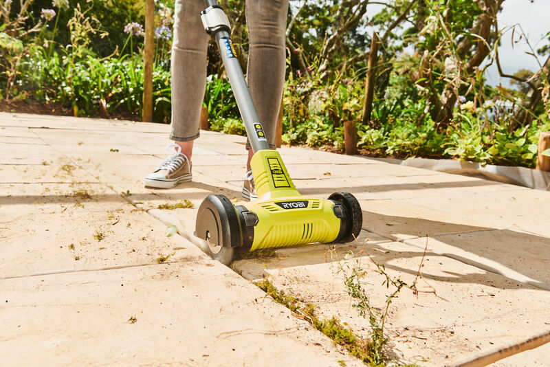 RYOBI 18V ONE+™ Teleskopický patio čistič na špáry RY18PCA-120