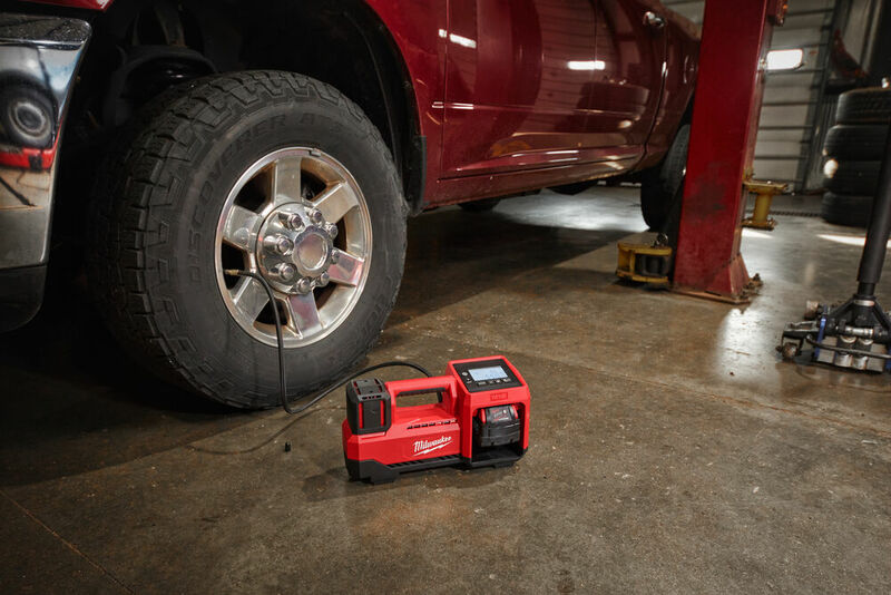 MILWAUKEE M18™ Aku kompresor M18BI-0