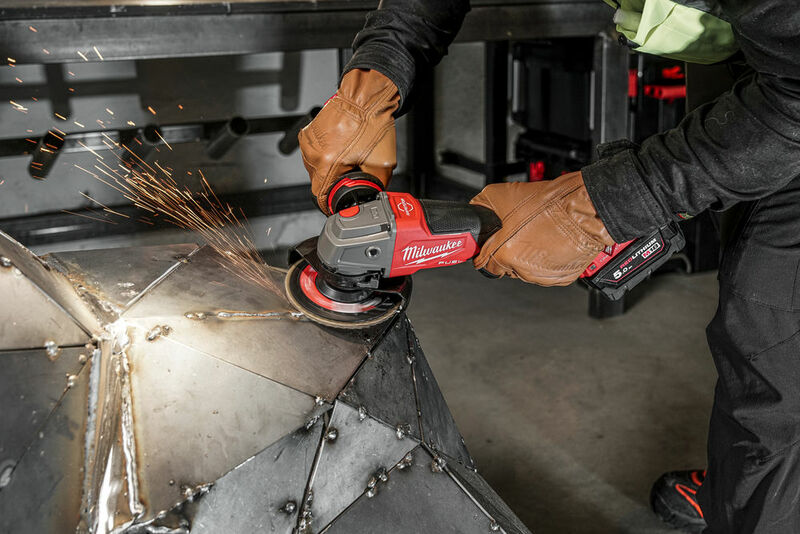 MILWAUKEE M18 FUEL™ ONE-KEY™ 125 mm uhlová brúska s lopatkovým spínačom M18ONEFSAG125XPDB-502X