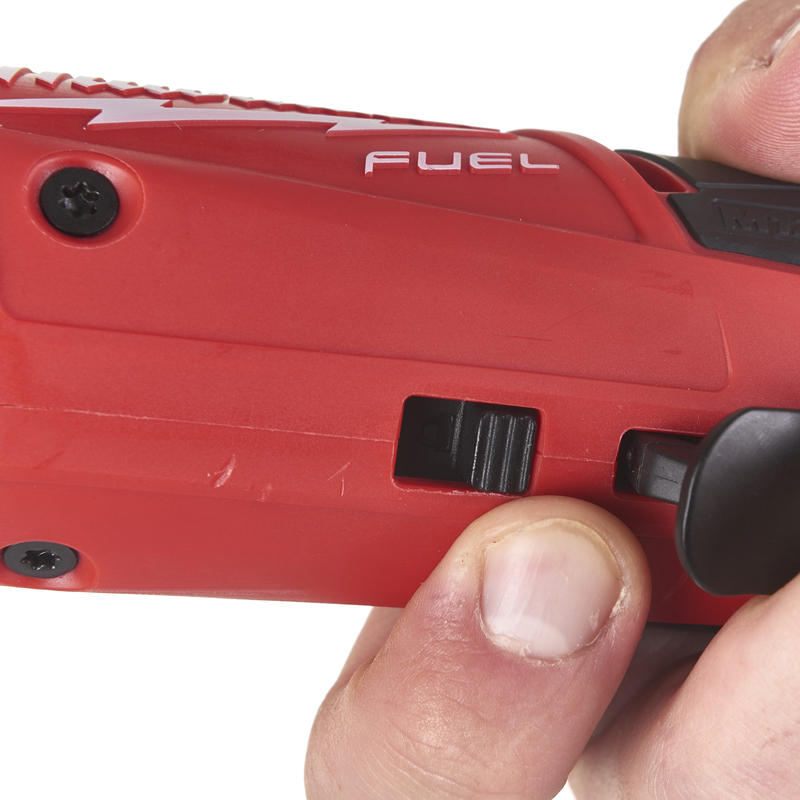 MILWAUKEE M12 FUEL™ 3/8” Aku račňa s predĺženou hlavou M12FIR38LR-0