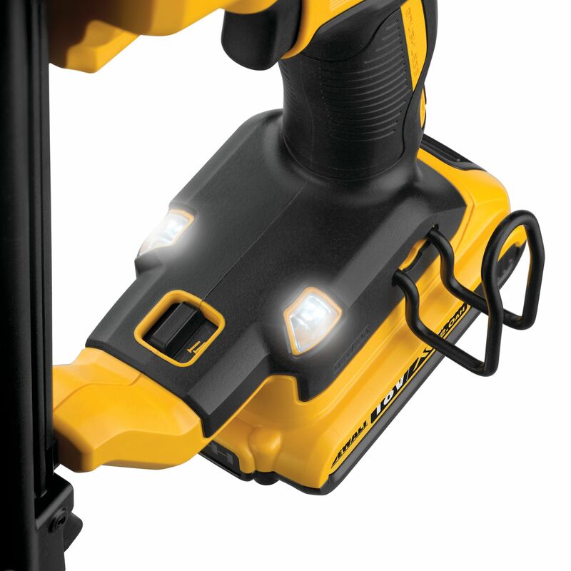 DEWALT 18V XR Aku dokončovacia klincovačka 15-54 mm, bez aku DCN680NT-XJ