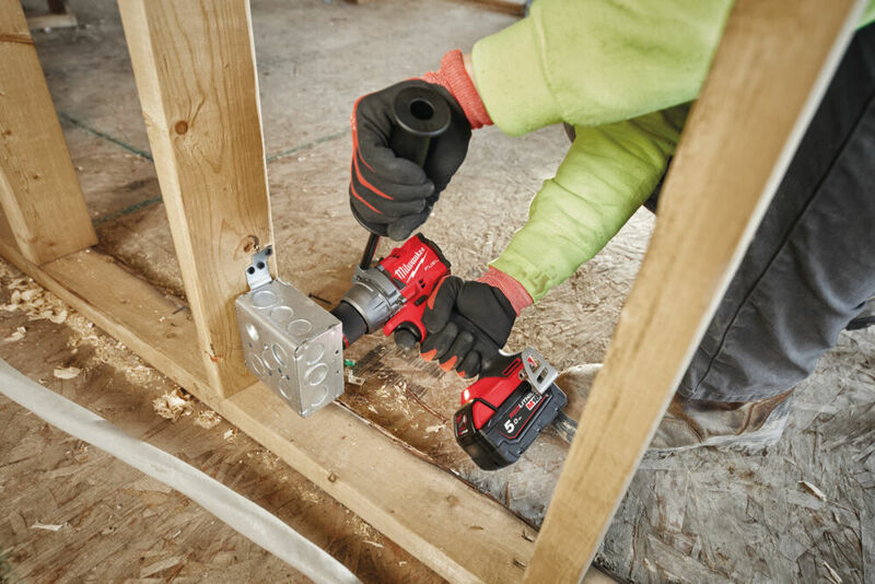 MILWAUKEE M18 FUEL™ Aku vŕtačka bez príklepu 4.GEN M18FDD3-402C