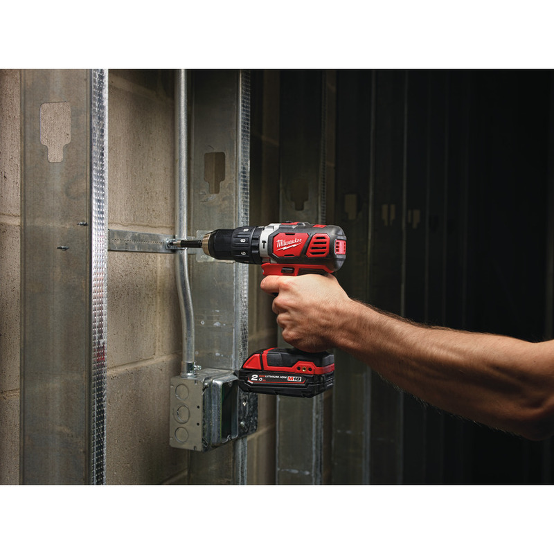 MILWAUKEE M18™ Aku vŕtačka s príklepom M18BPD-202C