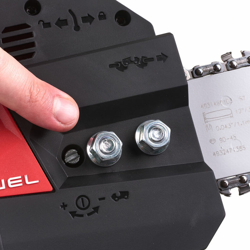 MILWAUKEE M18 FUEL™ Reťazová píla 30 cm M18FCHSC-0