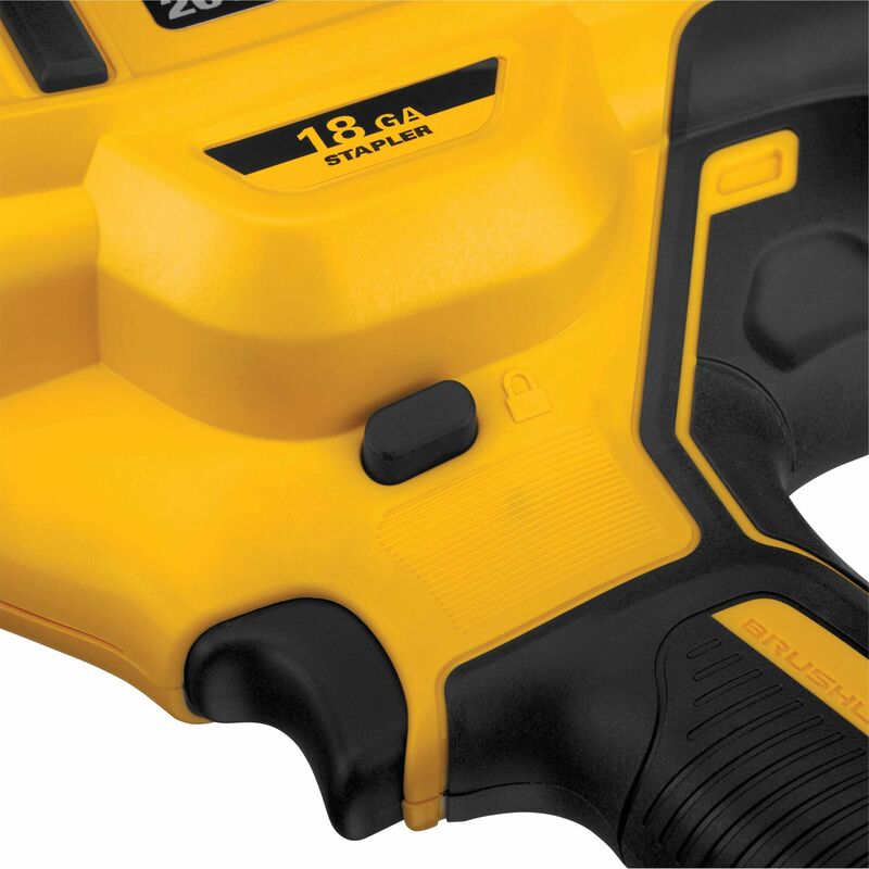 DEWALT 18V XR Aku sponkovačka 18G 12-38 mm, bez aku DCN681N-XJ