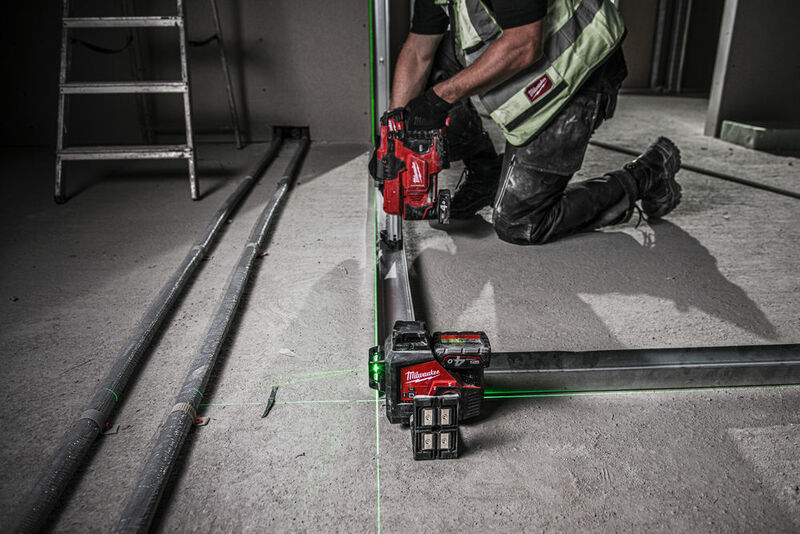 MILWAUKEE M12™ Krížový laser s 3 rovinami s rozsahom 360° - zelený M123PL-0C