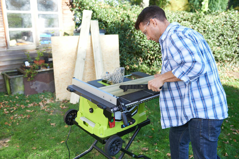 RYOBI 1800 W 254 mm stolová píla so stojanom RTS1800EF-G