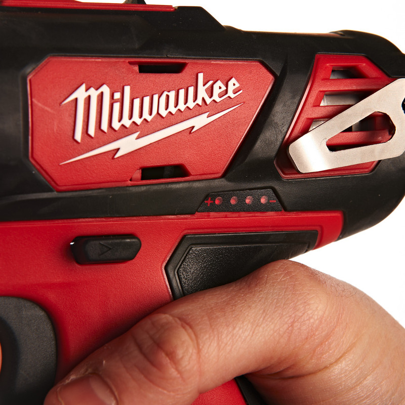 MILWAUKEE M12™ Aku vŕtačka s príklepom - kompaktná M12BPD-202C