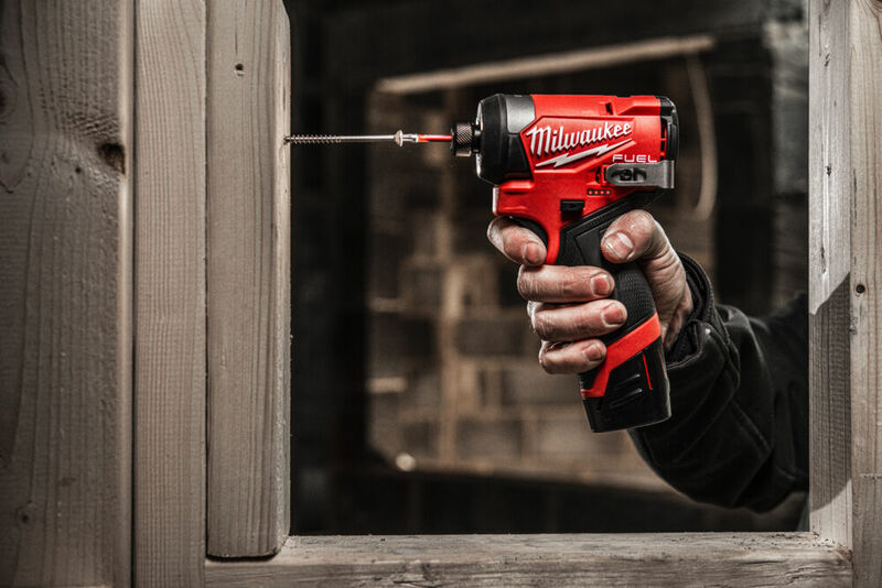 MILWAUKEE M12 FUEL™ 1/4” Hex aku rázový uťahovák - kompaktný M12FID2-0