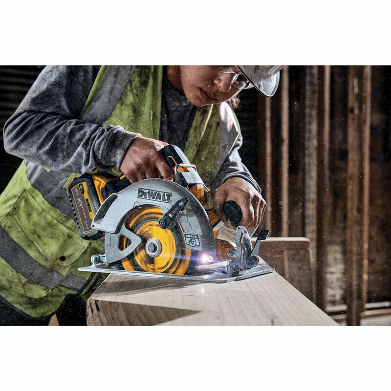 DEWALT 18V XR Aku kotúčová píla 190 mm, 2x 5,0 Ah POWERSTACK™ DCS573H2T-QW