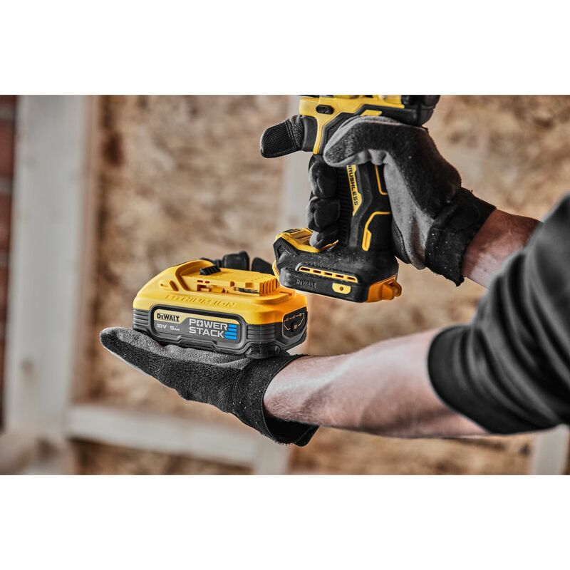 DEWALT 18V XR Aku vŕtačka bez príklepu, 2x 5,0 Ah POWERSTACK™ DCD800H2T-QW