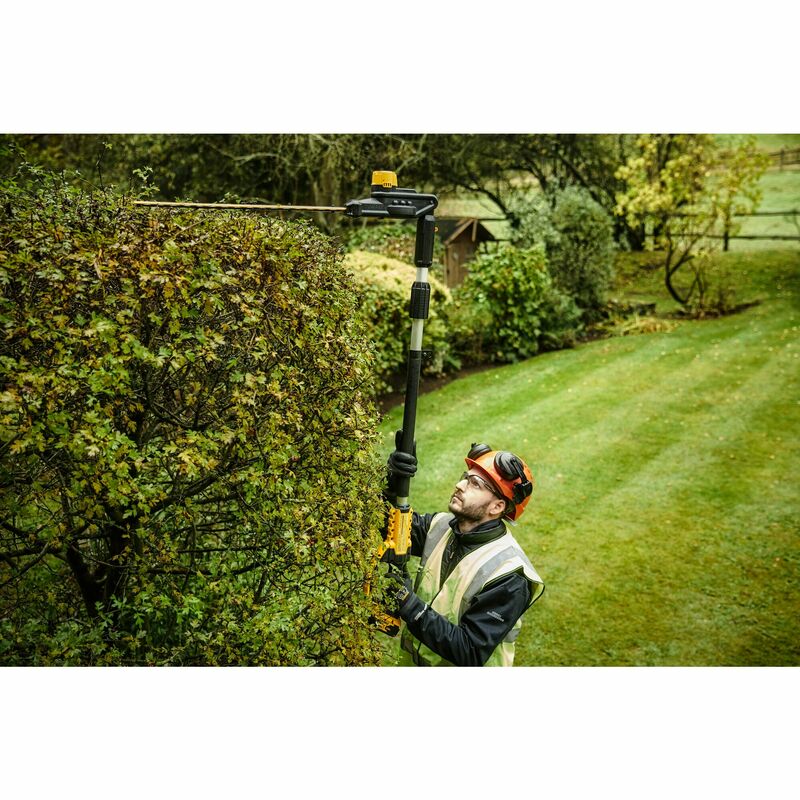 DEWALT 18V XR Aku plotostrih 55 cm s dlhou rukoväťou, bez aku DCMPH566N-XJ