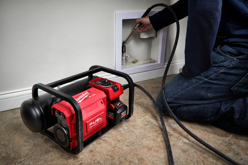 MILWAUKEE M18 FUEL™ Aku vzduchový kompresor M18FAC-0