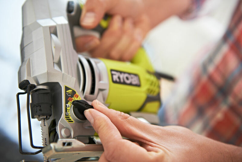RYOBI 600 W Priamočiara píla RJS850-K