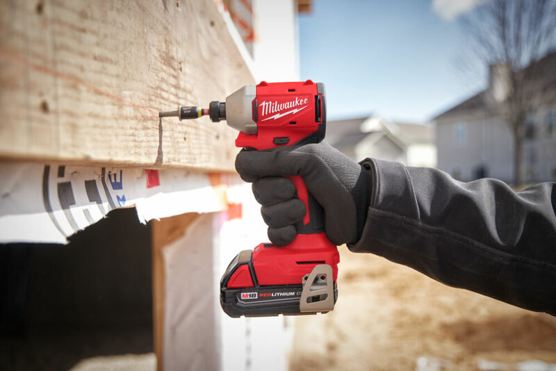 MILWAUKEE M18™ 1/4" Hex aku rázový uťahovák 1 rýchlostný M18BLIDRC-402C