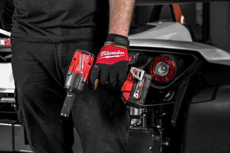 MILWAUKEE M18 FUEL™ 1/2” Aku rázový uťahovák s poistným krúžkom M18FMTIW2F12-0