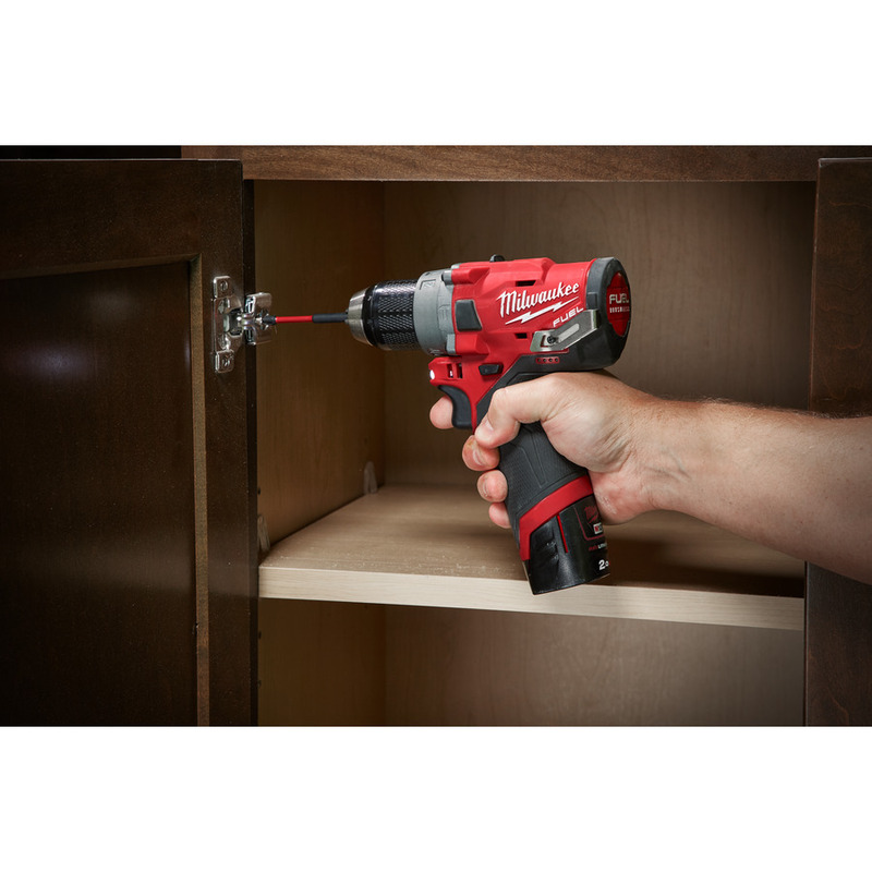 MILWAUKEE M12 FUEL™ Aku vŕtačka s príklepom - kompaktná M12FPD-202X