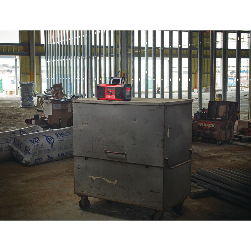 MILWAUKEE M18™ Stavebné rádio M18JSR-0