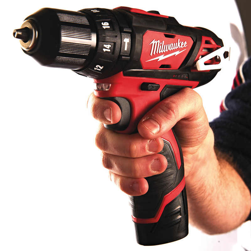 MILWAUKEE M12™ Aku vŕtačka s príklepom - kompaktná M12BPD-202C