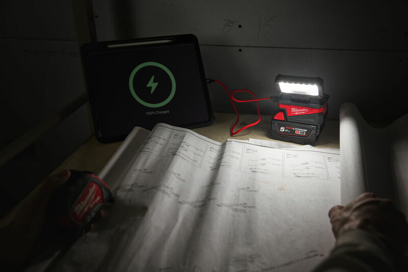 MILWAUKEE M18™ Servisné priestorové svietidlo M18ALIS-0