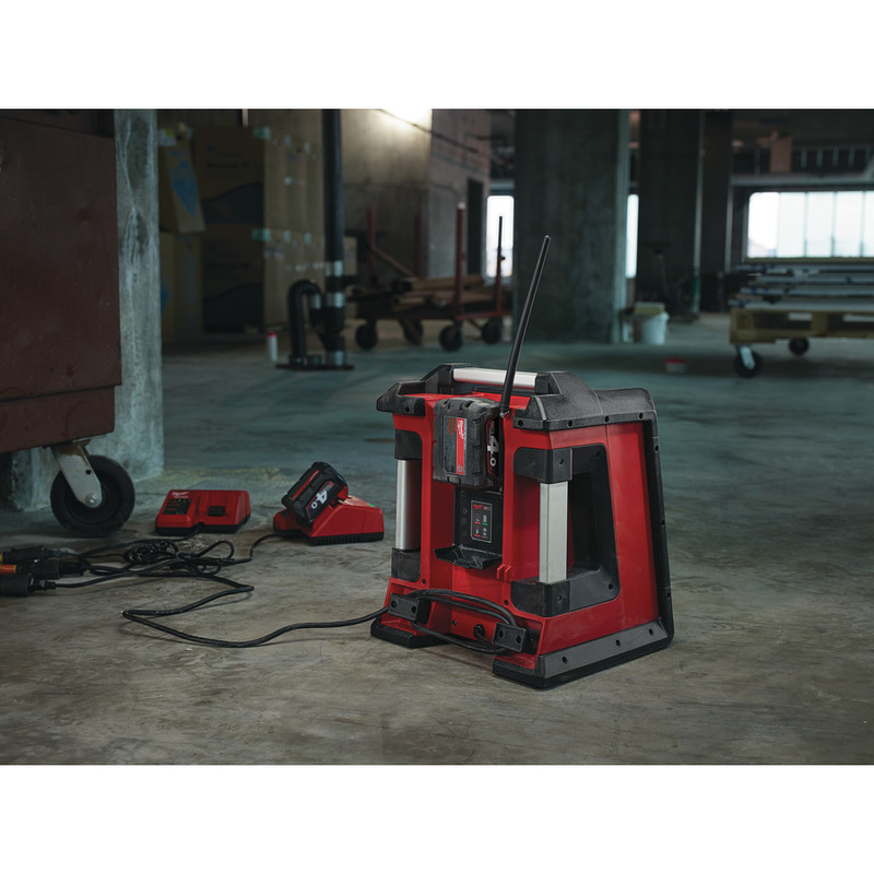 MILWAUKEE M18™ Bluetooth® Rádio / nabíjačka M18RC-0