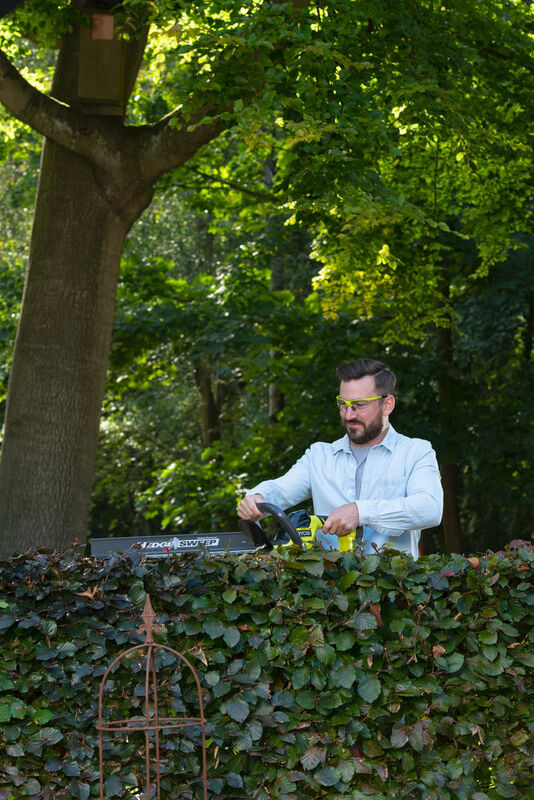 RYOBI 18V ONE+™ Plotostrih 55 cm RY18HT55A-0