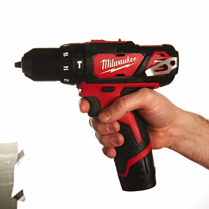 MILWAUKEE M12™ Aku vŕtačka s príklepom - kompaktná M12BPD-202X