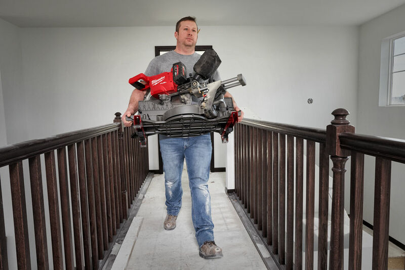 MILWAUKEE M18 FUEL™ ONE-KEY™ Pokosová píla 305 mm M18FMS305-0