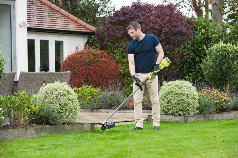RYOBI 18V ONE+™ Strunová kosačka 25 cm RLT1825M15S