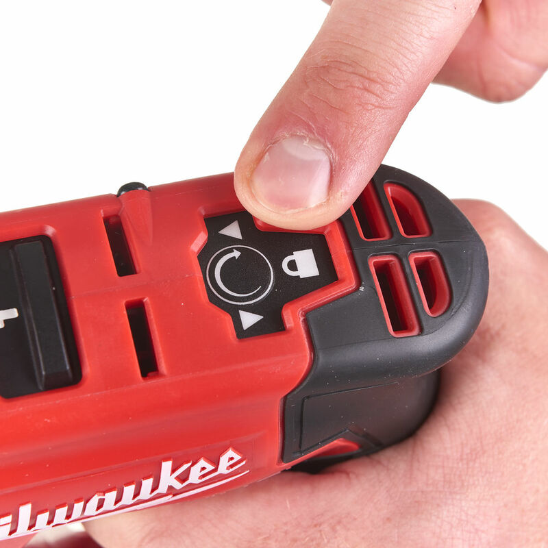 MILWAUKEE M12 FUEL™ Aku vŕtačka bez príklepu s vymeniteľným skľučovadlom M12FDDX-0