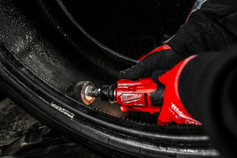 MILWAUKEE M12 FUEL™ Nízkootáčková brúska na opravu pneumatík M12FTB-0