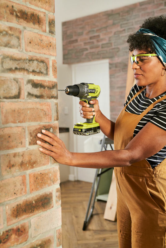 RYOBI 18V ONE+™ Aku vŕtačka s príklepom R18PD3-242S