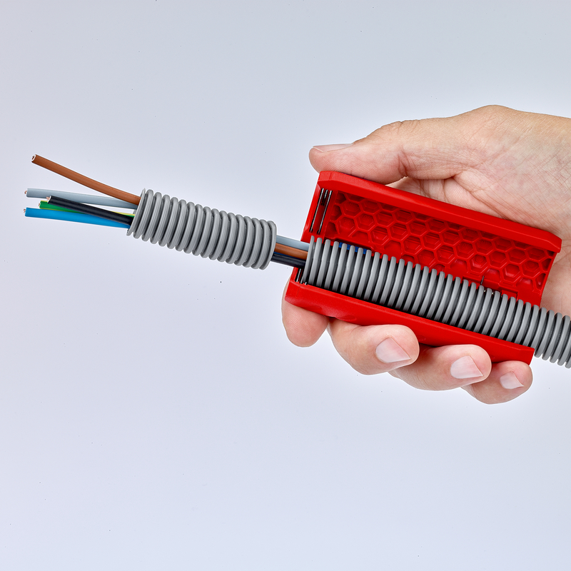 KNIPEX Nástroj na rezanie ochranných hadíc -TwistCut® 902201SB