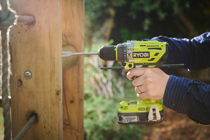 RYOBI 18V ONE+™ Aku vŕtačka s príklepom R18PD7-252S